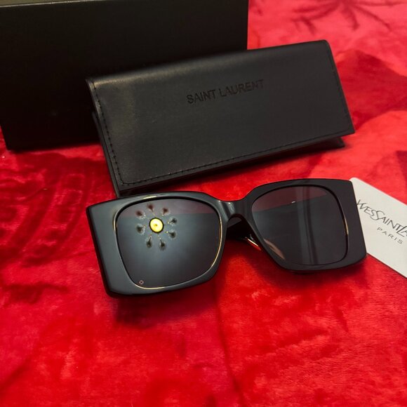 Saint Laurent Statement Black Shades – Gold Logo Glam main image 7